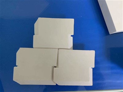 CERAMIKA TINIRO KUN Ŝlosilo